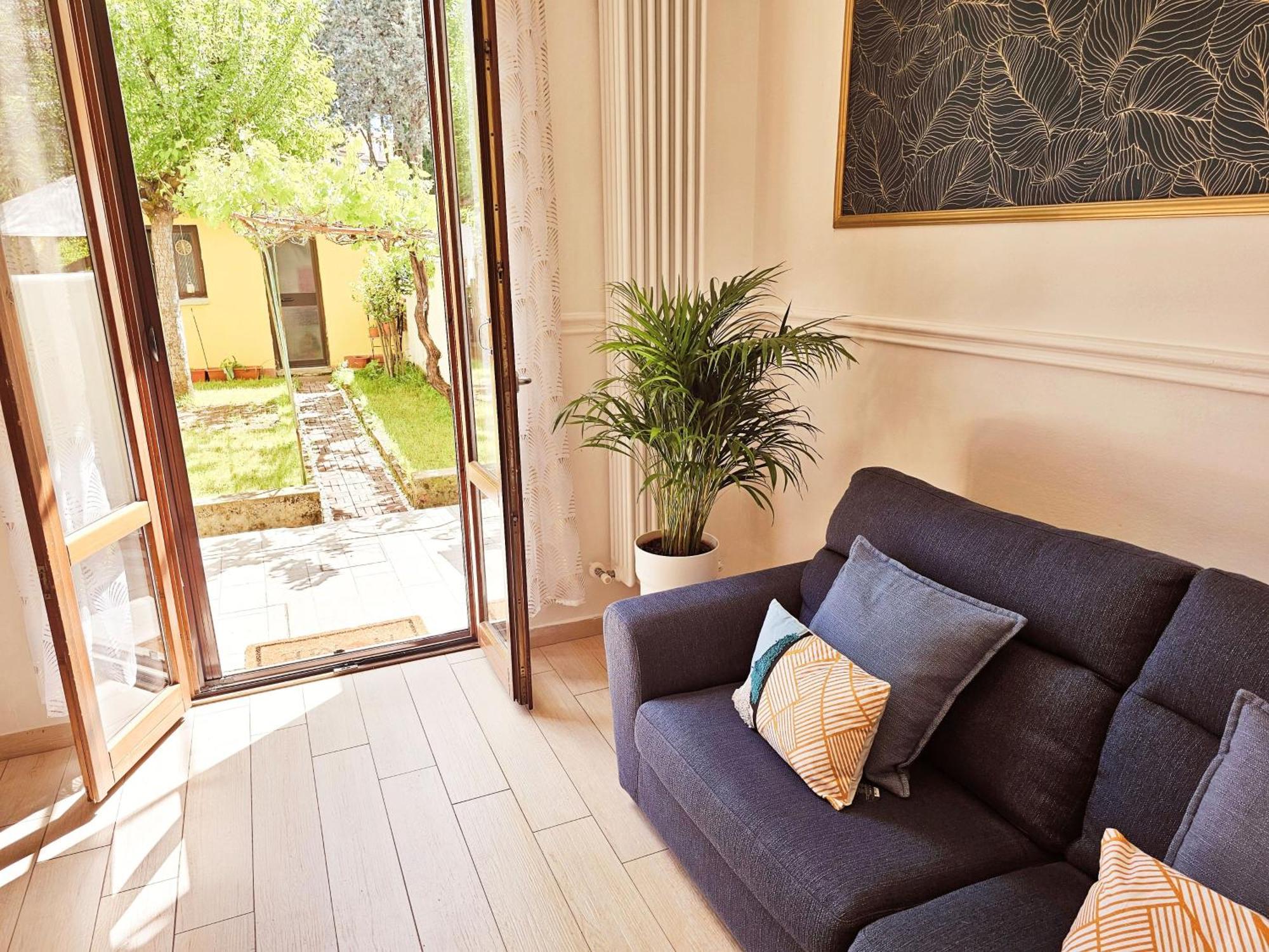 Alice'S Garden Apartment ฟลอเรนซ์ ภายนอก รูปภาพ